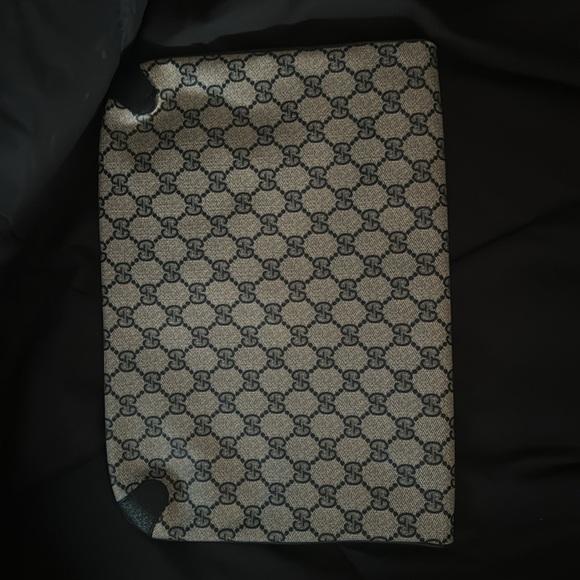Authentic Gucci clutch purse - Picture 2 of 2